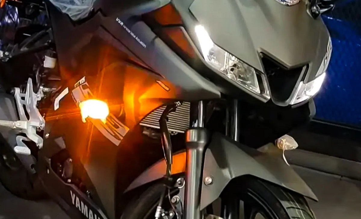 Yamaha chính thức ra mắt ‘huyền thoại bóng đêm’ 155cc giá 43 triệu đồng: Chơi tới bến Honda Winner X