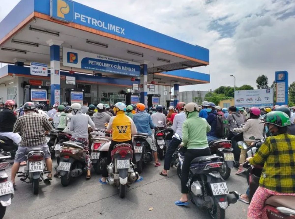 Giá xăng dầu hôm nay 10/9: Người dân trong nước đón tin vui khi giá xăng giảm từ chiều mai?