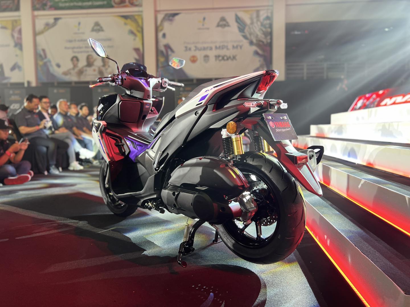 Yamaha chính thức ra mắt ‘vua xe ga’ 155cc giá 65 triệu đồng: Động cơ Turbo chất hơn Honda Air Blade