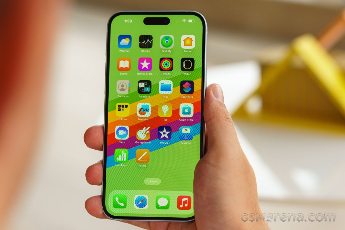 iPhone 15 Plus giá tụt sâu, rẻ như bèo vì thua kém iPhone 16 Plus, iPhone Air nhiều, độ ngon vẫn cao