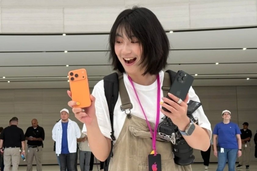 CEO Trung Quốc ‘chơi lớn’, tặng toàn bộ nhân viên iPhone 17 Pro Max vừa ra mắt