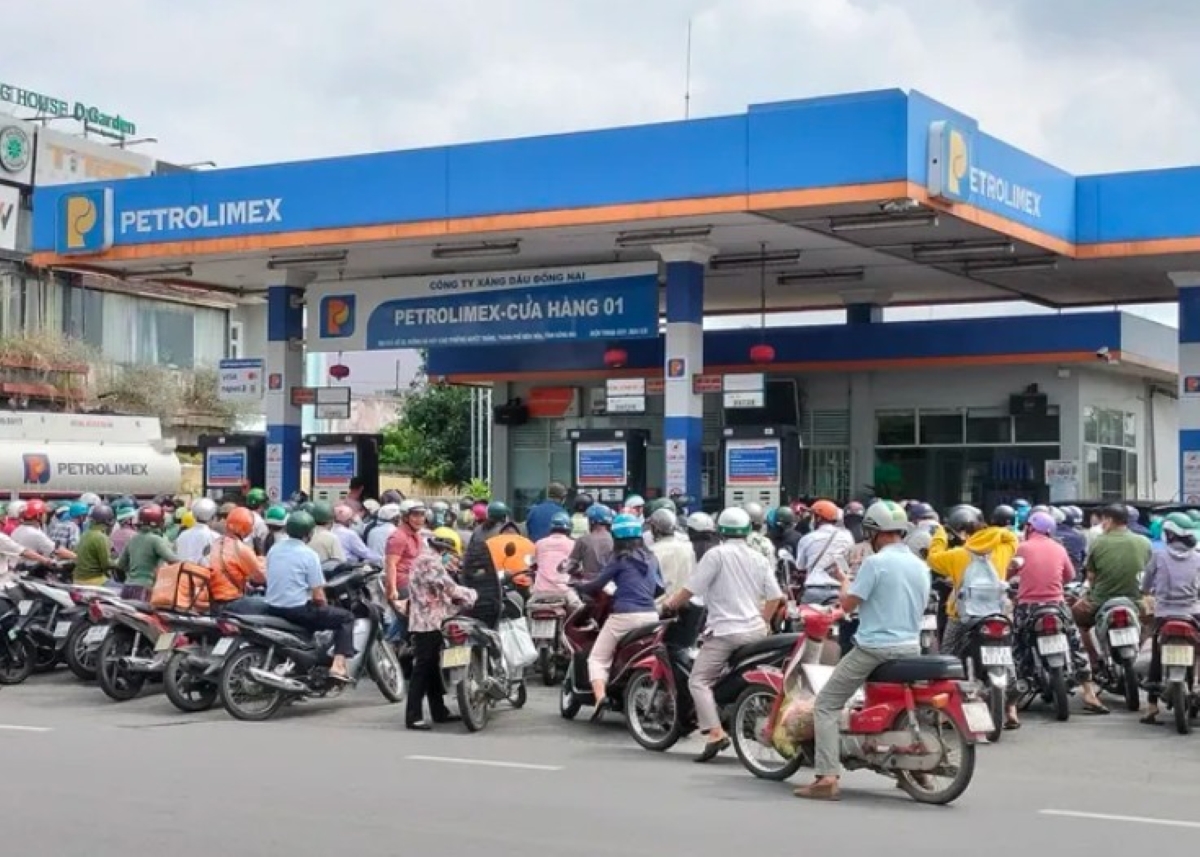 Giá xăng dầu hôm nay 16/9: Tiếp tục tăng, chuyên gia dự báo dư thừa nguồn cung trầm trọng!