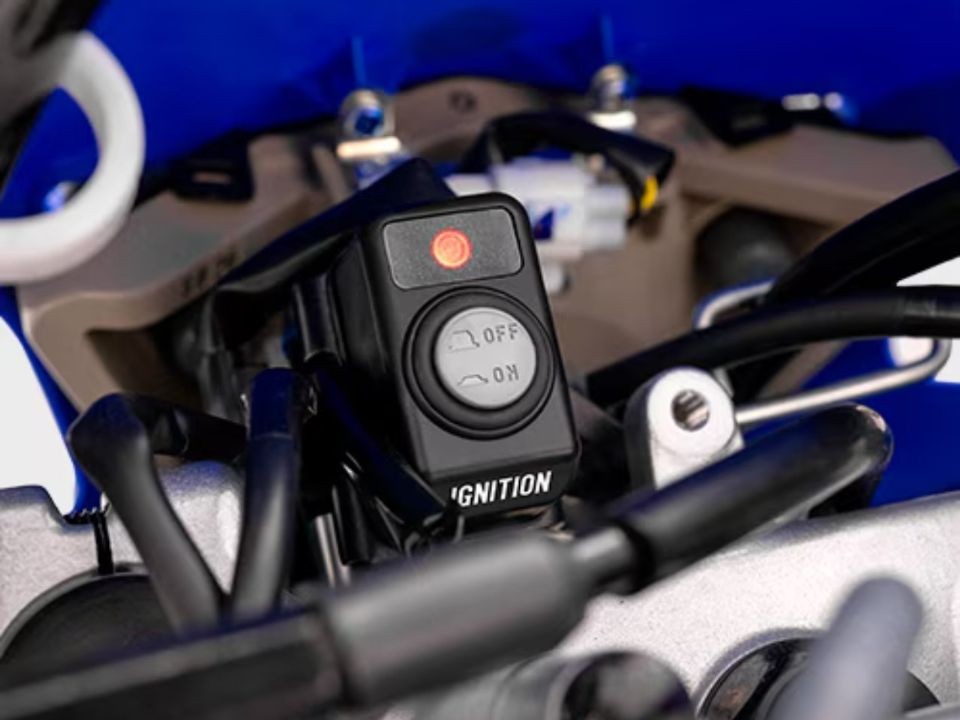 Quên Exciter đi, Yamaha ra mắt ‘siêu chiến binh’ 223cc mới 'trên cơ' Honda Winner X, giá dễ tiếp cận ảnh 4