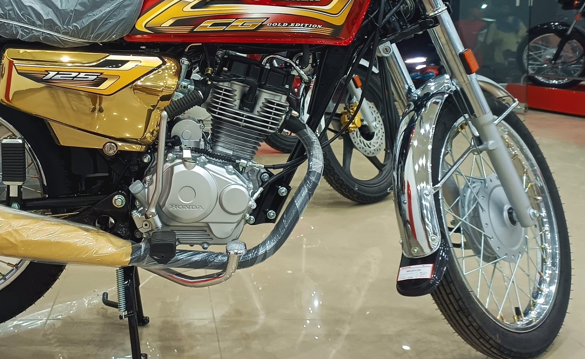 Tin xe cuối tuần: ‘Huyền thoại côn tay’ 125cc của Honda ra mắt giá 24 triệu đồng, hạ đo ván Exciter