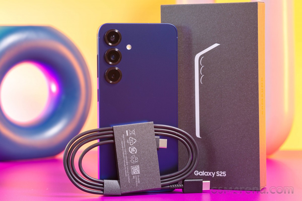 Chiếc Galaxy S này có AI cực xịn, ăn đứt iPhone 17 dễ dàng, camera nhỉnh hơn, rẻ hơn cả chục triệu