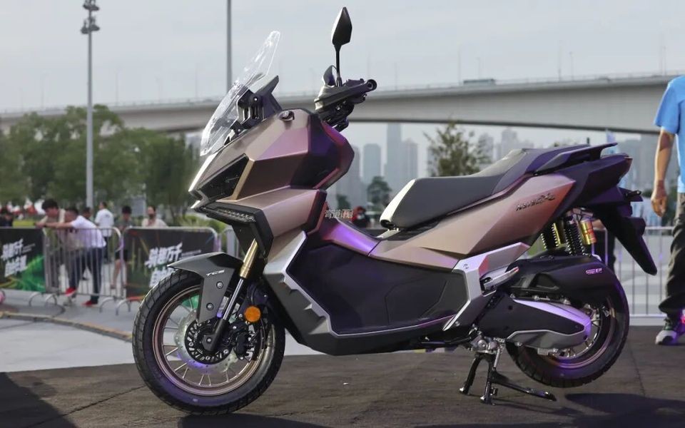Honda ra mắt ‘vua xe ga’ 150cc hoàn toàn mới giá 74 triệu đồng, trang bị át vía cả SH và Air Blade ảnh 1