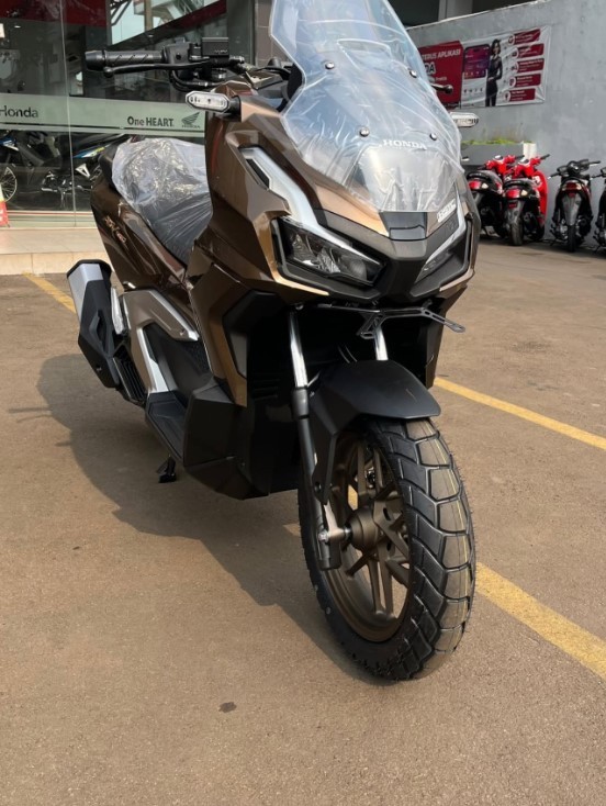 Tin xe 24/9: ‘Vua côn tay’ mới ra mắt với giá mềm, trang bị áp đảo Honda Winner R và Yamaha Exciter ảnh 3