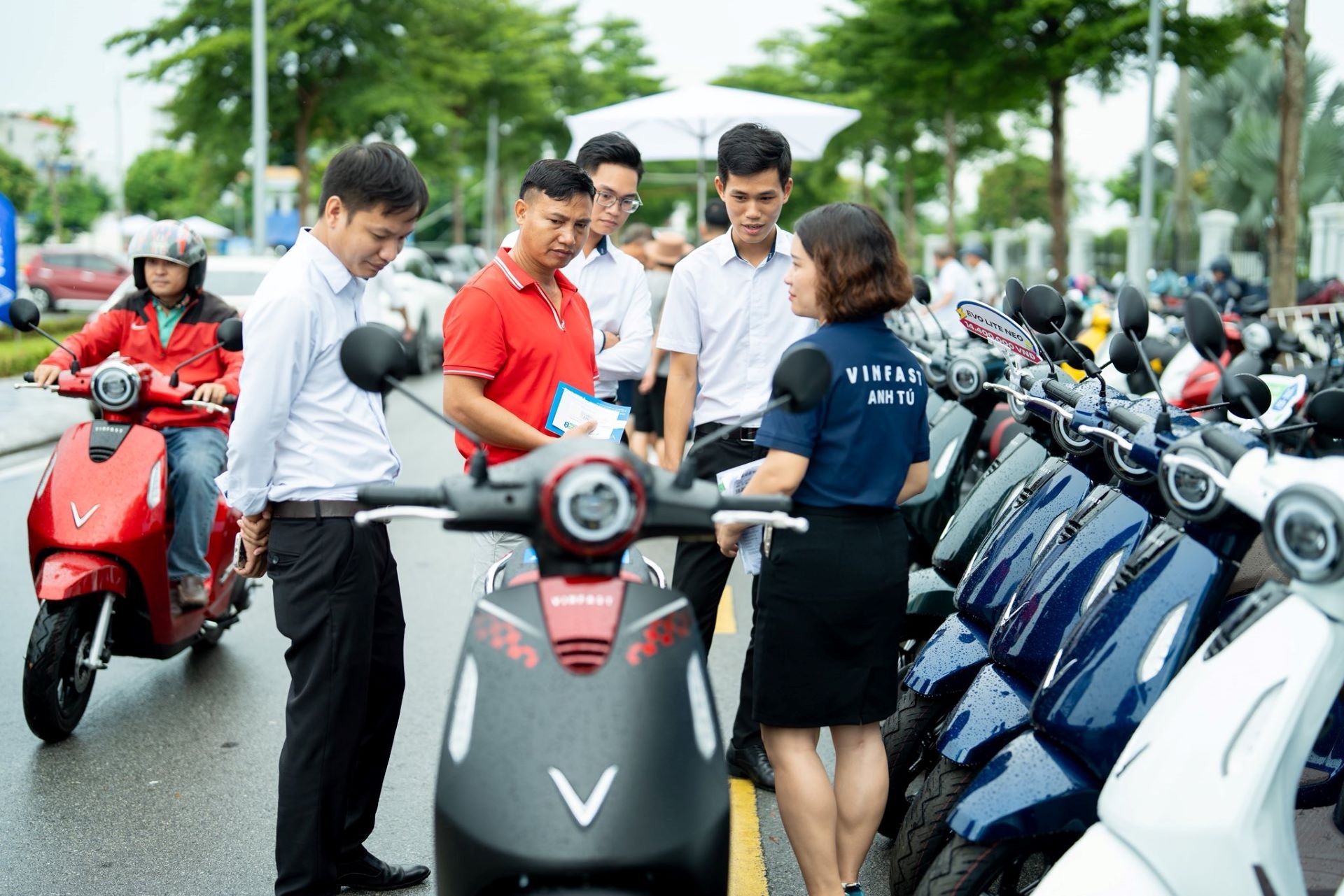 Khách hàng Việt nói về VinFast Evo Lite Neo: Thiết kế không lỗi mốt, ‘lợi chồng lợi’ về chi phí ảnh 2