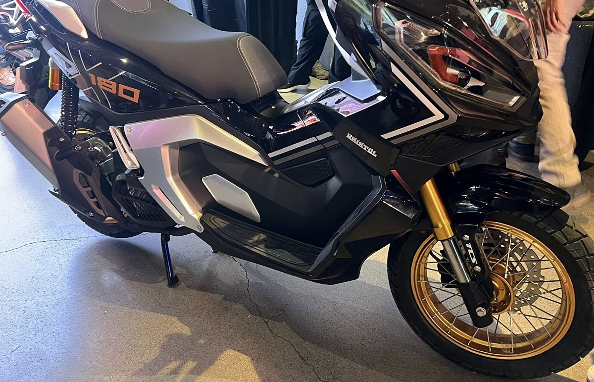 ‘Vua xe ga’ 180cc mới chính thức ra mắt giá 69 triệu đồng: Khắc chế cứng cả Honda Air Blade và Vario