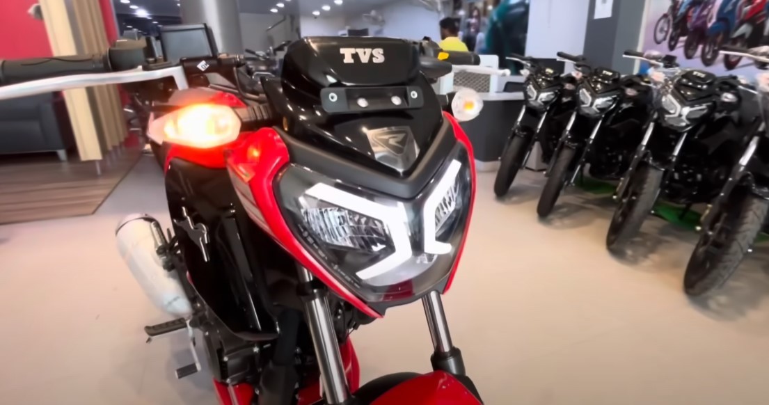 ‘Huyền thoại côn tay’ giá rẻ mới đã về đại lý: Đẹp hơn Honda Winner R, có ABS như Yamaha Exciter ảnh 4