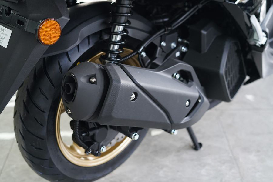 \'Kẻ huỷ diệt Honda SH\' ra mắt với giá chỉ 63 triệu đồng: Thiết kế mê ly, trang bị áp đảo Air Blade