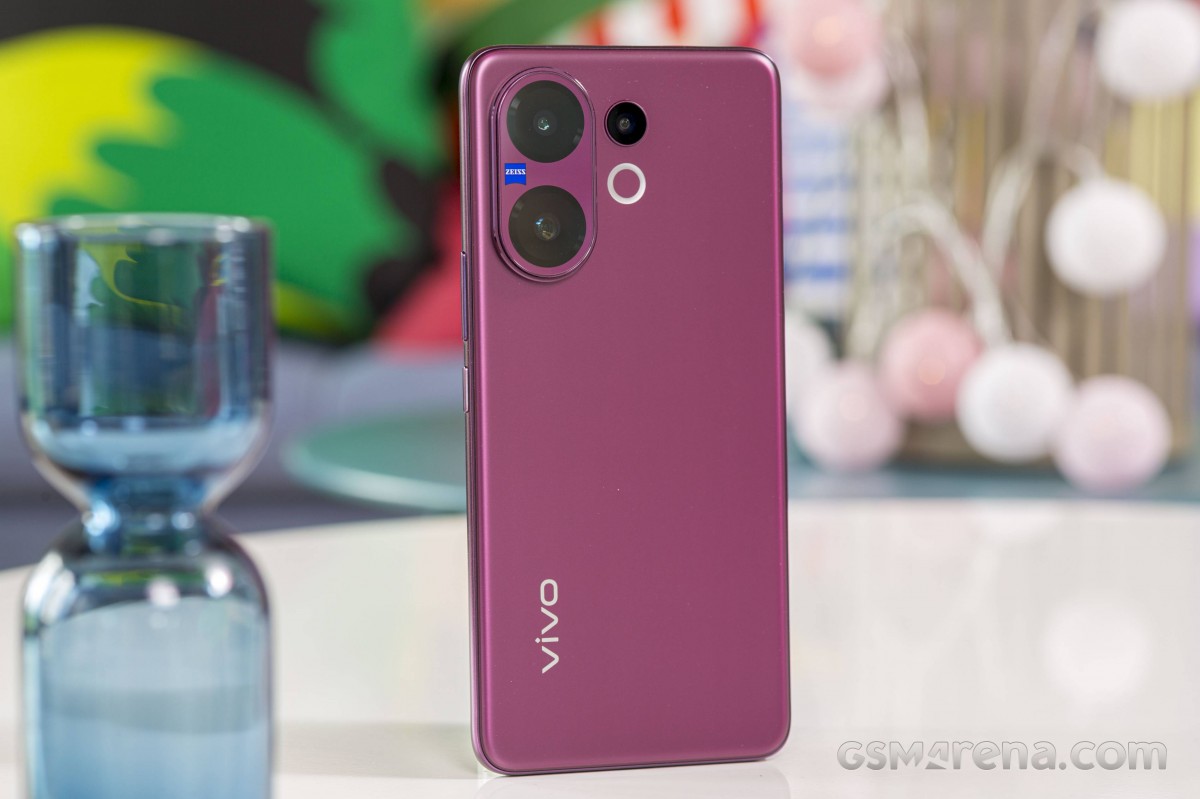Bảng giá điện thoại vivo mới nhất tháng 10/2025: Đồng loạt giảm sâu, vivo V60 đại chiến iPhone 17
