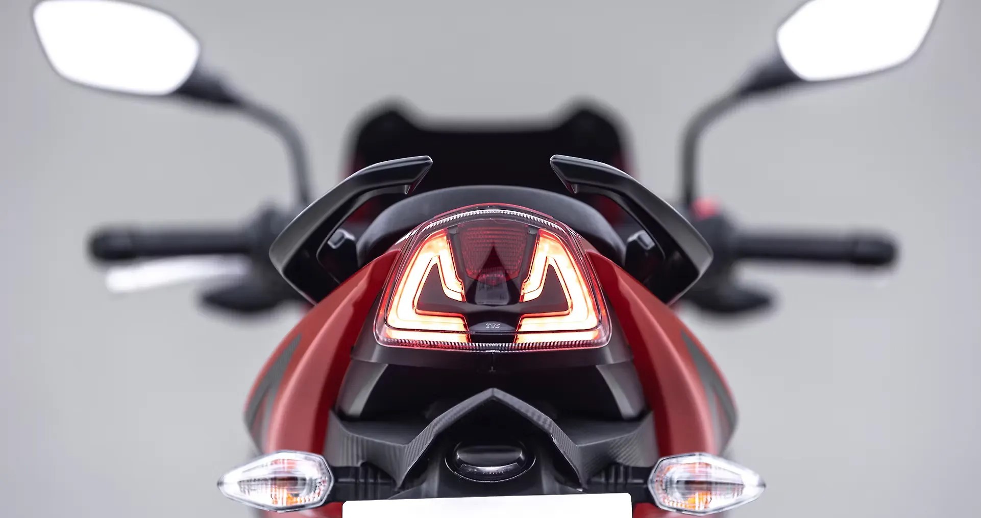 ‘Tân binh côn tay’ 160cc giá 61 triệu đồng trình làng, có ABS như Yamaha Exciter và Honda Winner R ảnh 3