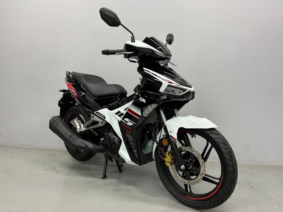 Tin xe máy 4/10: ‘Chiến binh côn tay’ 183cc mới cập bến về đại lý, chất hơn Honda Winner R, giá mềm