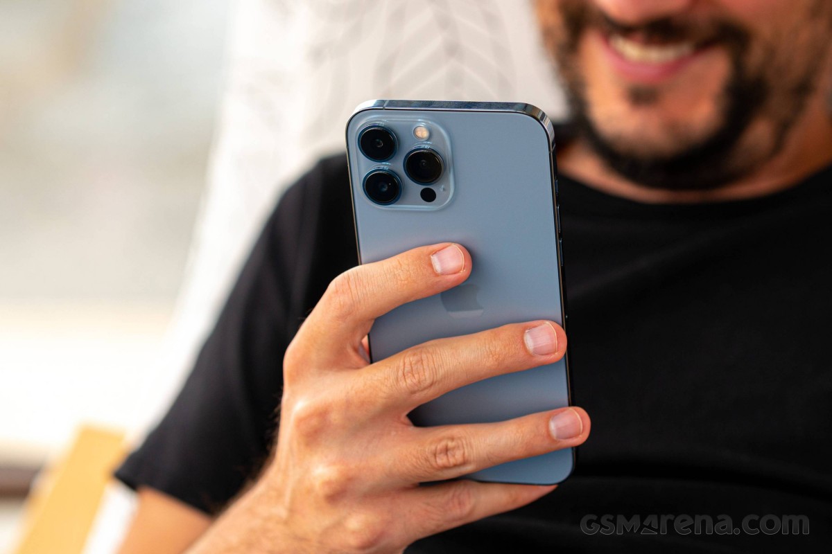 iPhone 13 Pro Max vẫn còn hàng fullbox, giá rẻ nhất Việt Nam, trang bị không kém nhiều iPhone 16 Pro Max