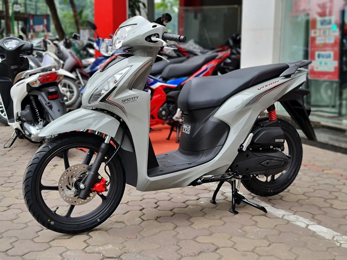 Giá xe Honda Vision 2025 rẻ ngỡ ngàng đầu tháng 10/2025: Đại lý \'xả kho\' quyết chơi sát ván xe điện 