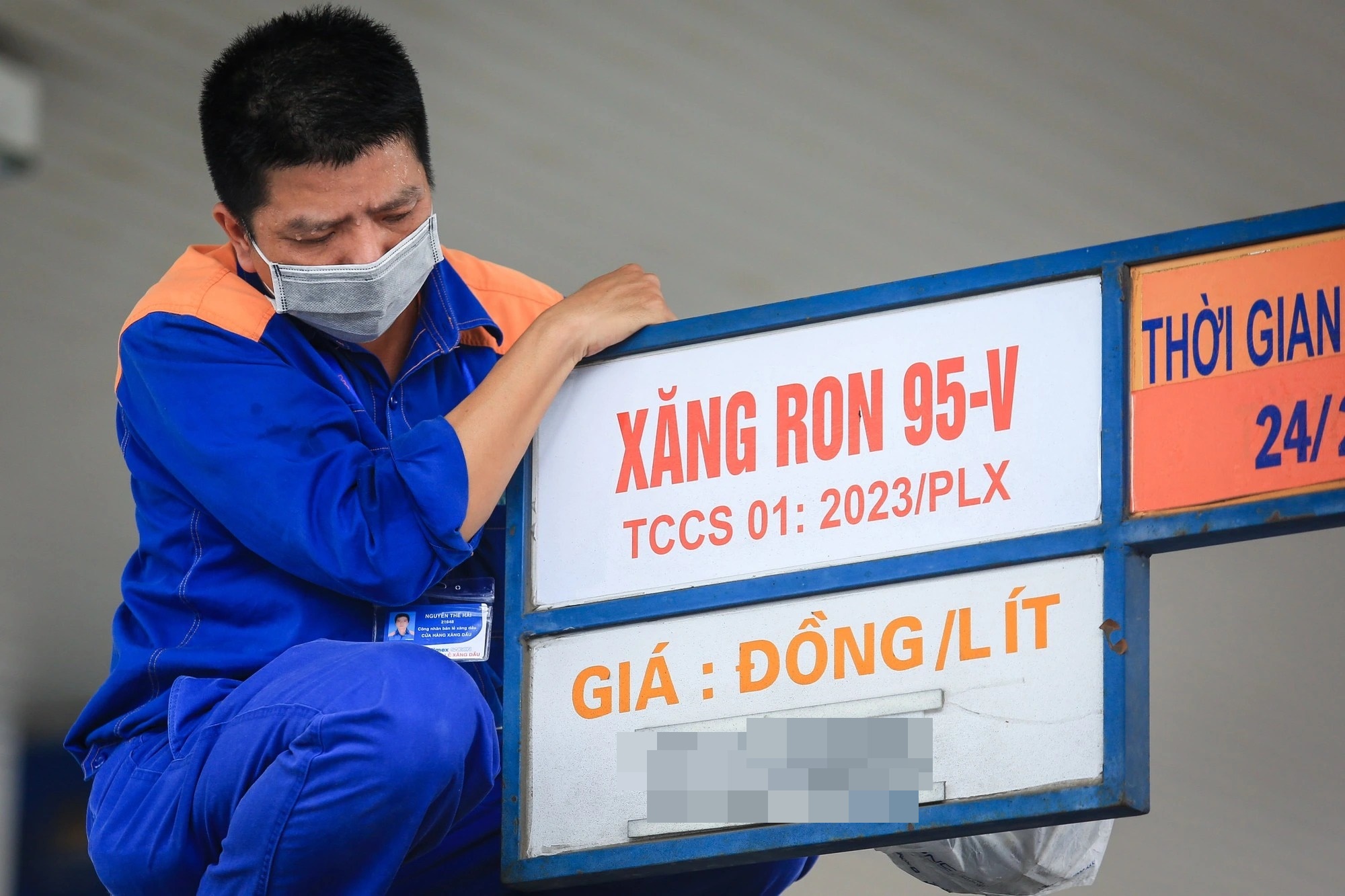 Giá xăng dầu hôm nay 8/10: Thế giới tăng mạnh, trong nước tăng nhẹ