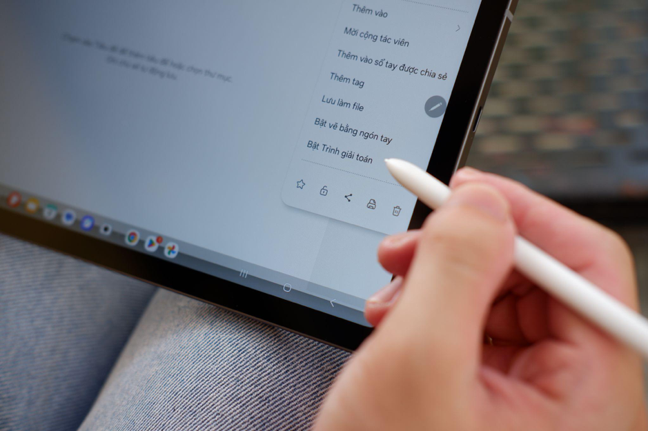 galaxy-tab-s10-lite-nguoi-ban-dong-hanh-trong-hoc-tap-techz-1-1759896161.png