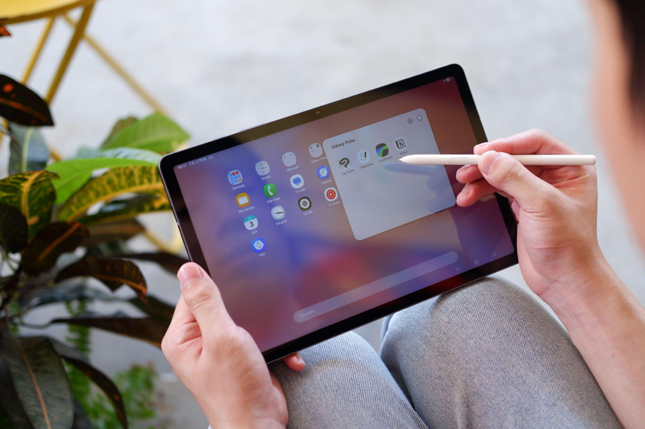 galaxy-tab-s10-lite-nguoi-ban-dong-hanh-trong-hoc-tap-techz-7-1759896275.png