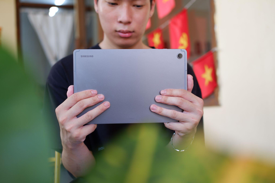 galaxy-tab-s10-lite-nguoi-ban-dong-hanh-trong-hoc-tap-techz-8-1759896307.png