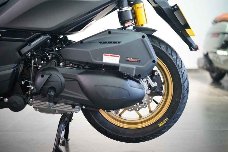 ‘Cơn ác mộng của Honda SH’ ra mắt giá 70 triệu đồng, có động cơ 300cc và ABS 2 kênh át vía Air Blade ảnh 7