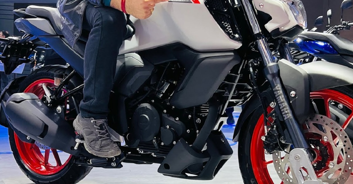 Yamaha chính thức ra mắt ‘vua côn tay’ 150cc mới giá 65 triệu đồng: Chơi tới bến với Honda Winner R
