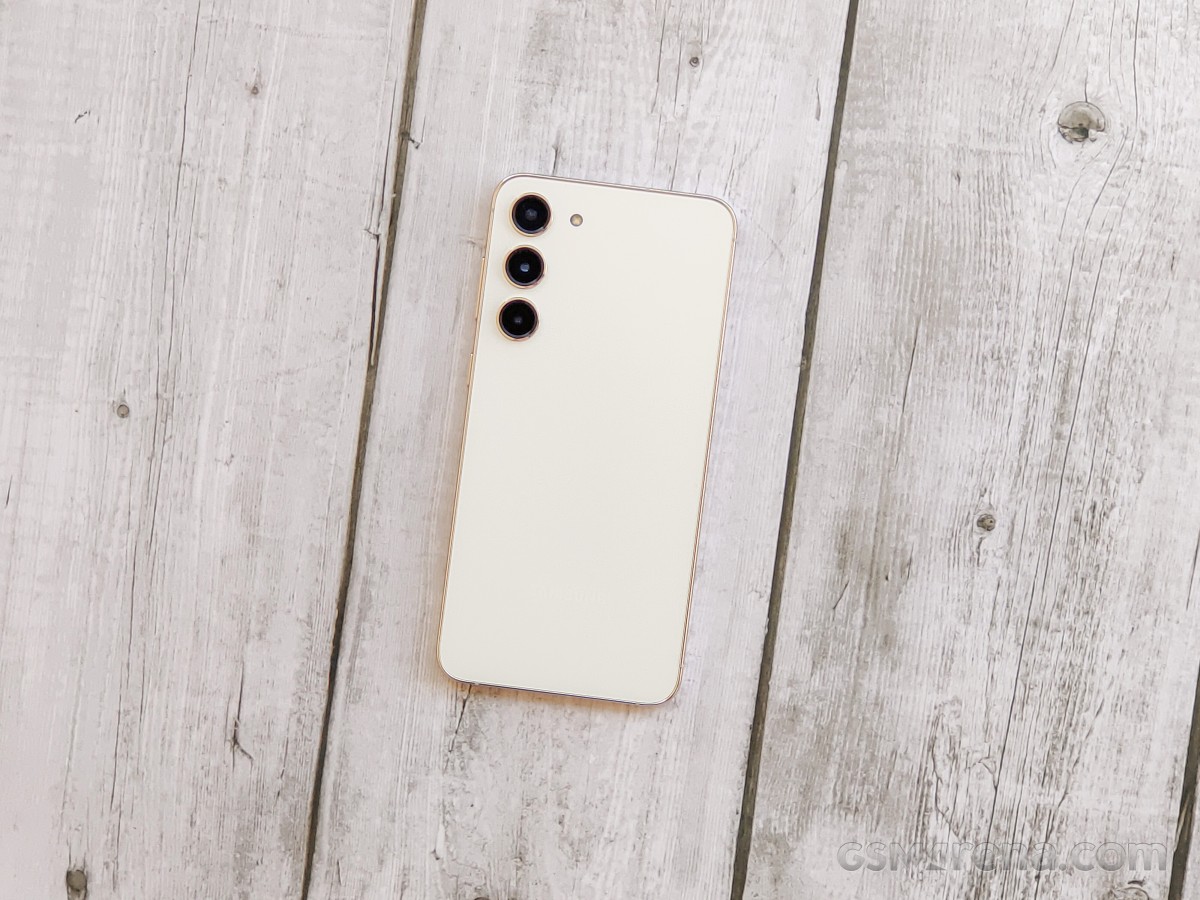Bảng giá Galaxy S23 Plus: Giảm tới 50% giá trị, trang bị ngang iPhone 17 chưa đầy 10 triệu