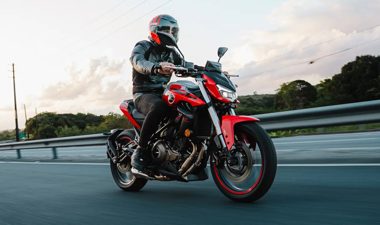 ‘Ông hoàng’ côn tay mới ra mắt với giá ‘rẻ như bèo’, sở hữu động cơ 400cc át vía Exciter và Winner R ảnh 1