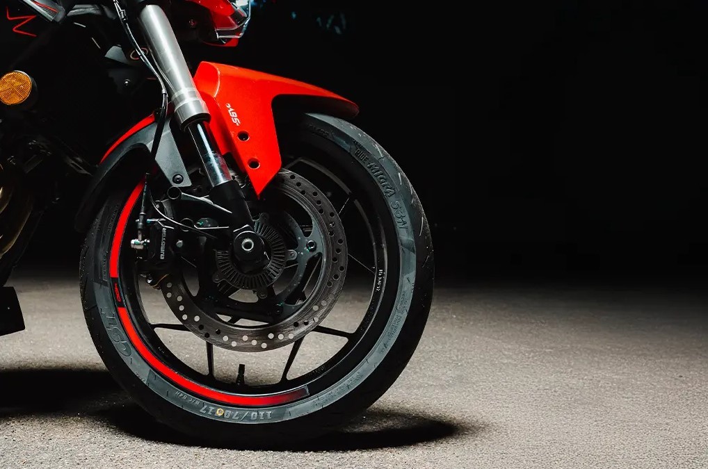 ‘Ông hoàng’ côn tay mới ra mắt với giá ‘rẻ như bèo’, sở hữu động cơ 400cc át vía Exciter và Winner R ảnh 3