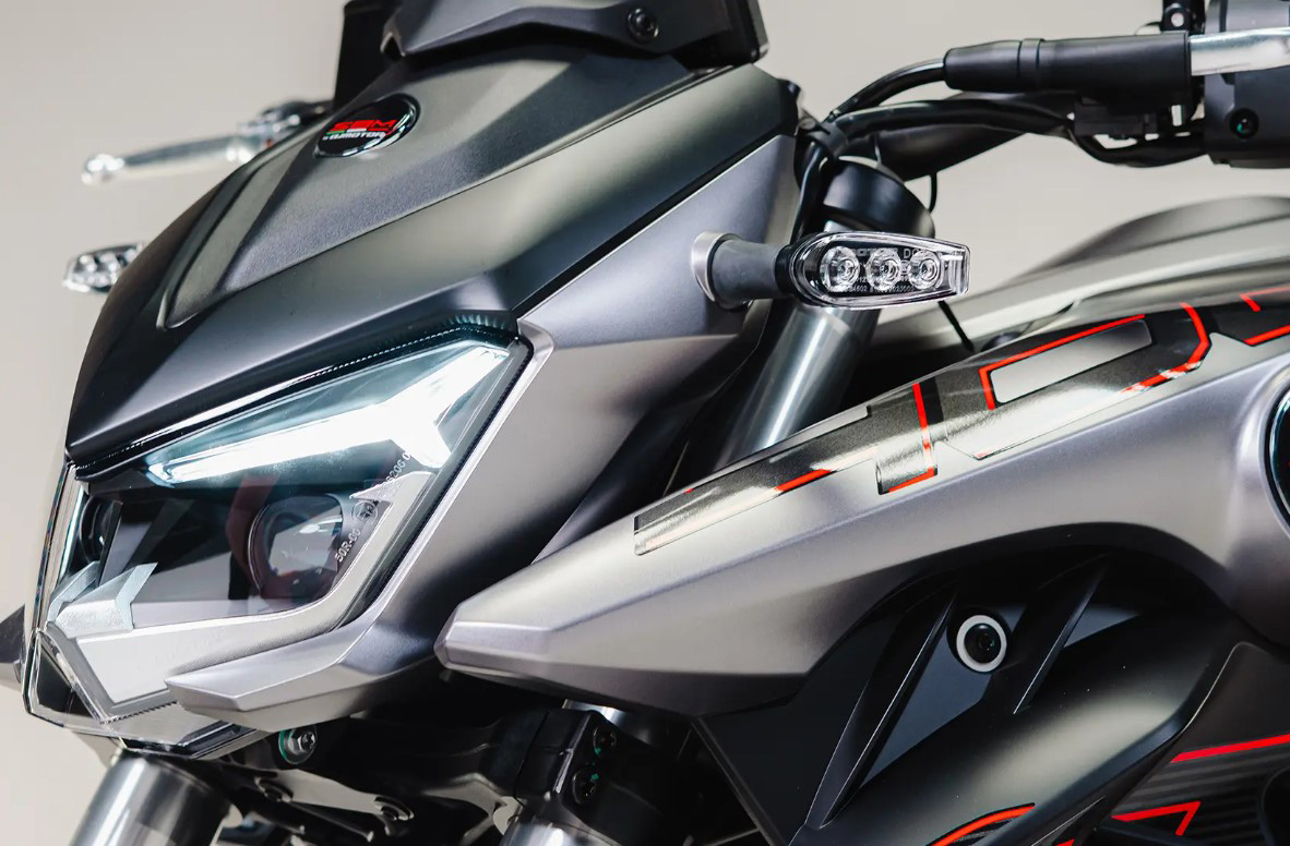 ‘Ông hoàng’ côn tay mới ra mắt với giá ‘rẻ như bèo’, sở hữu động cơ 400cc át vía Exciter và Winner R