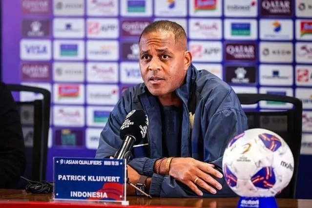HLV Patrick Kluivert viết tâm thư xúc động chia tay ĐT Indonesia, kế hoạch \'Hà Lan hóa\' thất bại?