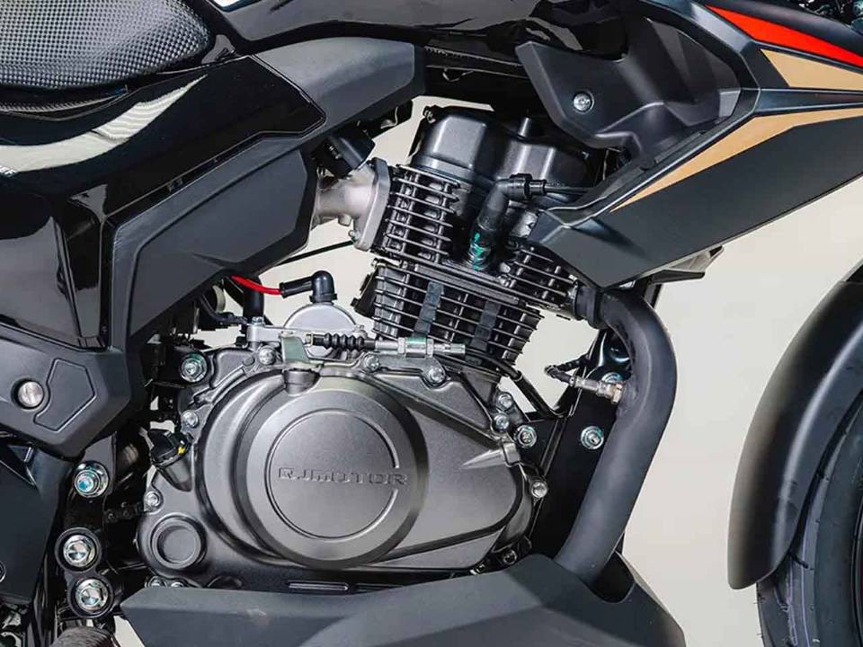 Đả bại Yamaha Exciter, ‘huyền thoại côn tay’ 150cc mới đẹp hơn Winner R mở bán với giá 68 triệu đồng ảnh 3