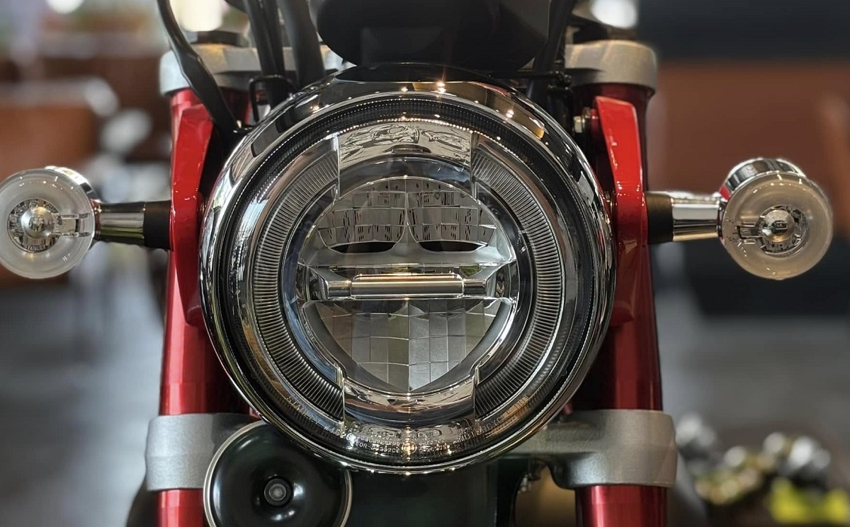 Tin xe máy 15/10: ‘Huyền thoại côn tay’ 125cc của Honda ra mắt giá 70 triệu đồng, chất hơn Winner R