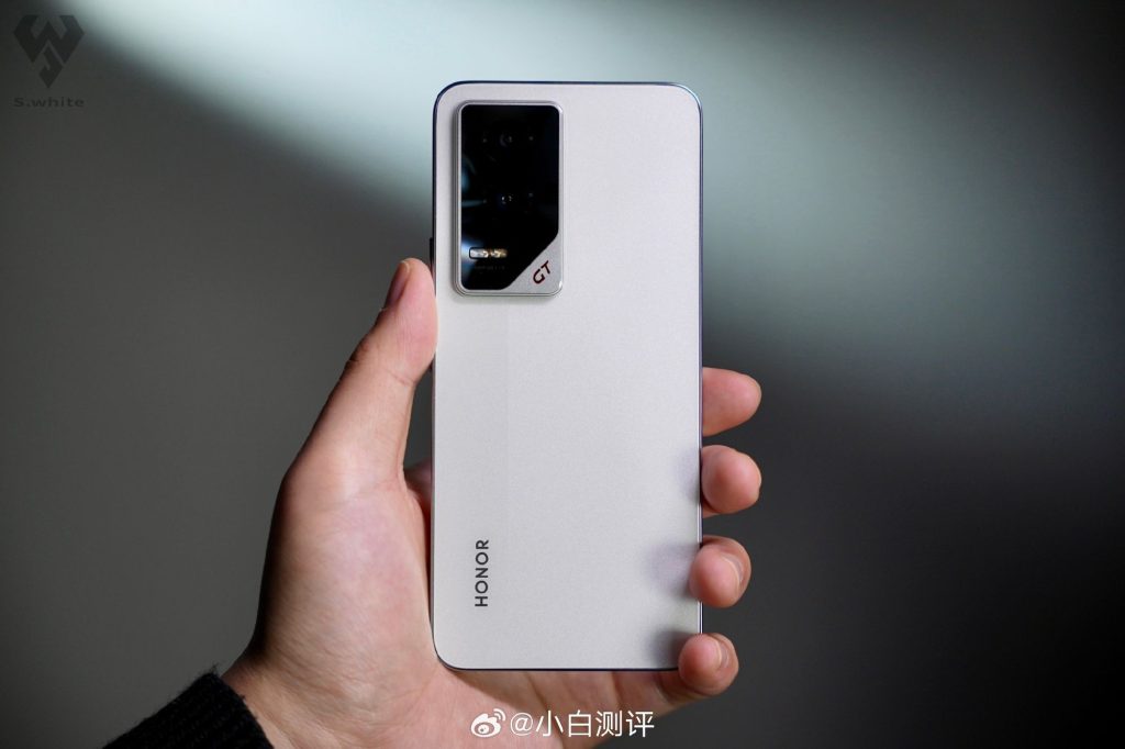 Không chịu kém, Honor sẽ ra mắt vua pin giá rẻ, dung lượng 9000 mAh gấp đôi Galaxy S25 Ultra