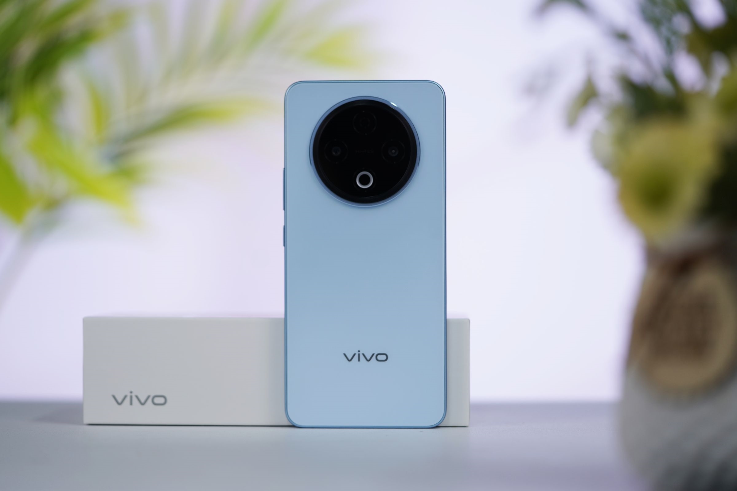 Đây là vua pin giá rẻ vivo Y500 5G sẵn hàng tại Việt Nam, kèm pin 8200 mAh khủng như sạc dự phòng