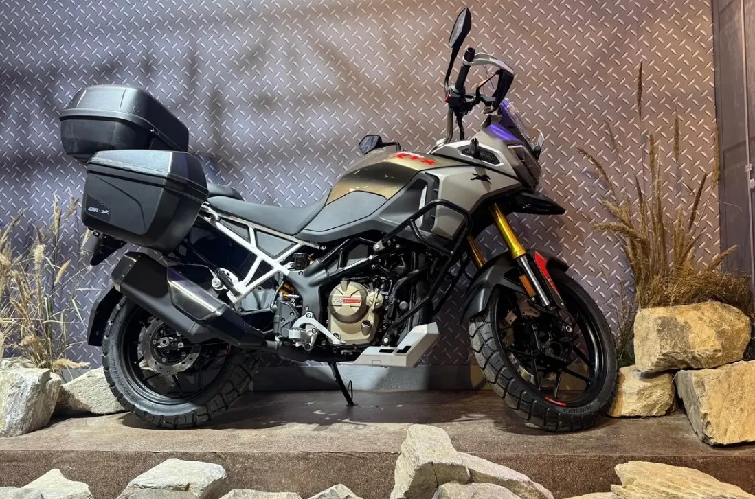 ‘Vua côn tay’ 299cc mới chính thức ra mắt với giá 51 triệu đồng, trang bị áp đảo Exciter và Winner R ảnh 2