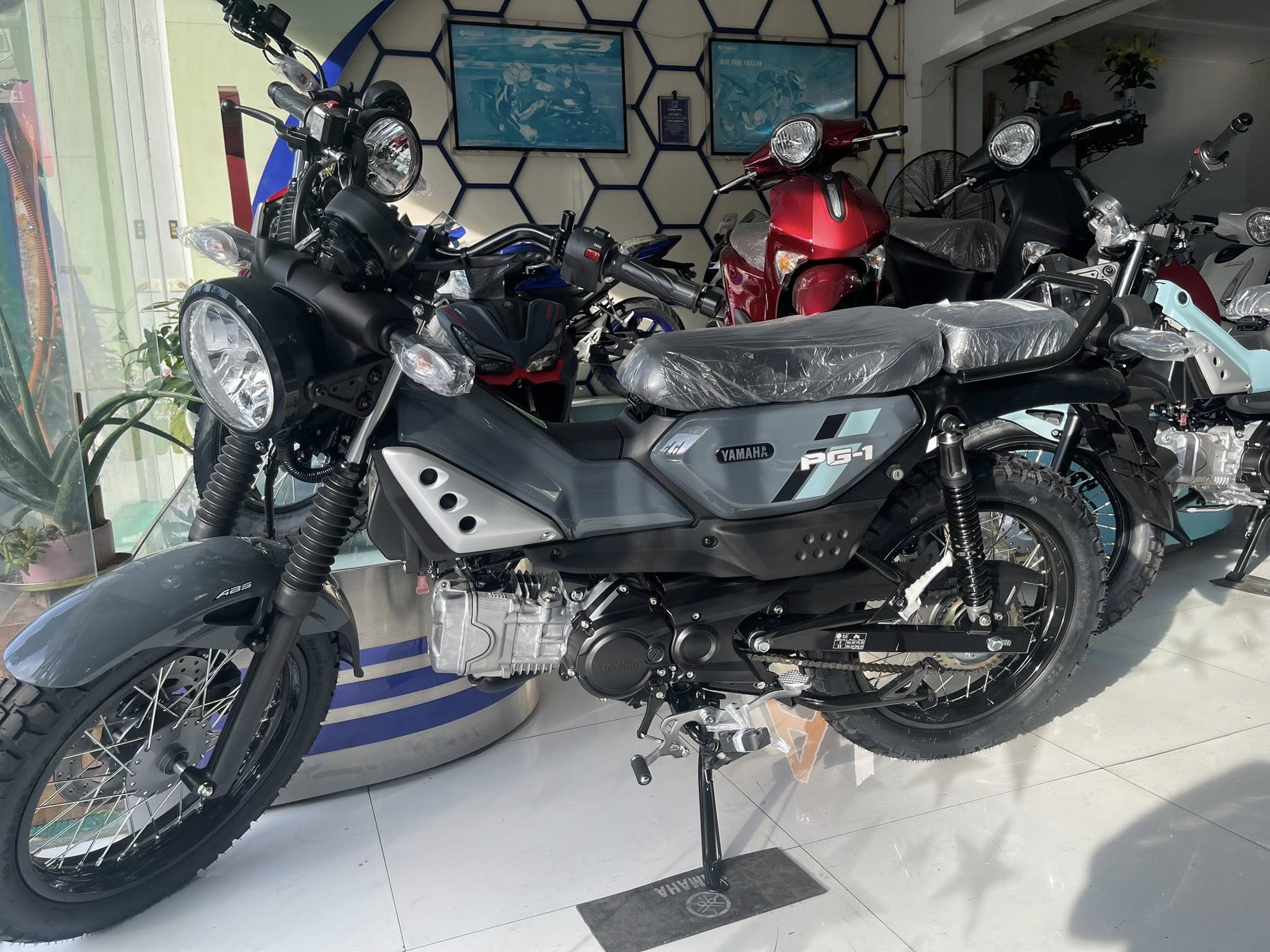 Bảng giá xe Yamaha PG-1 ABS 2025 giữa tháng 10/2025 giảm \'sập sàn\': Hạ đo ván Honda Future vì quá rẻ