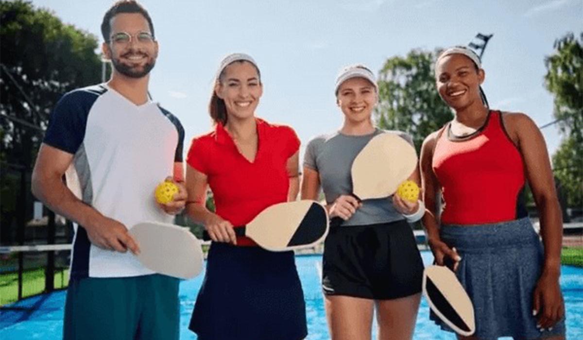 Pickleball Việt \'dậy sóng\': Người chơi mặc đồ gym đầy gợi cảm, MXH bùng nổ tranh cãi