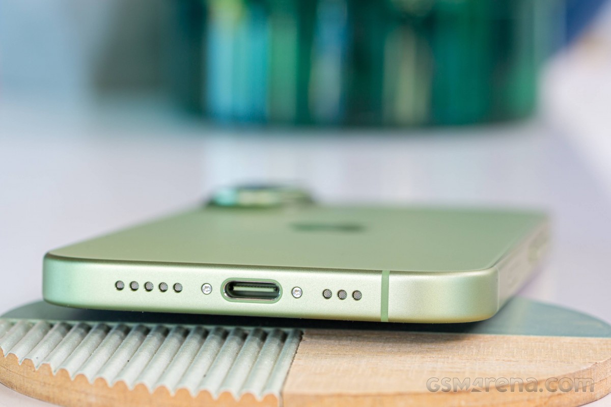 iPhone 17 và cổng USB-C ‘vạn năng’: Kết nối được cả màn hình, ổ cứng, tai nghe và hơn thế nữa!