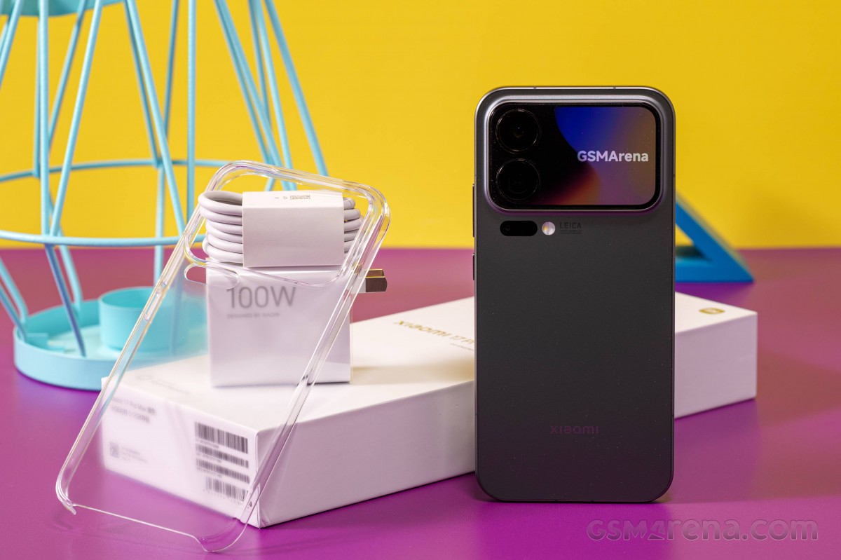Mở hộp, trên tay Xiaomi 17 Pro Max: ‘Flagship 2 màn hình’ khiến iPhone 17 Pro Max phải dè chừng