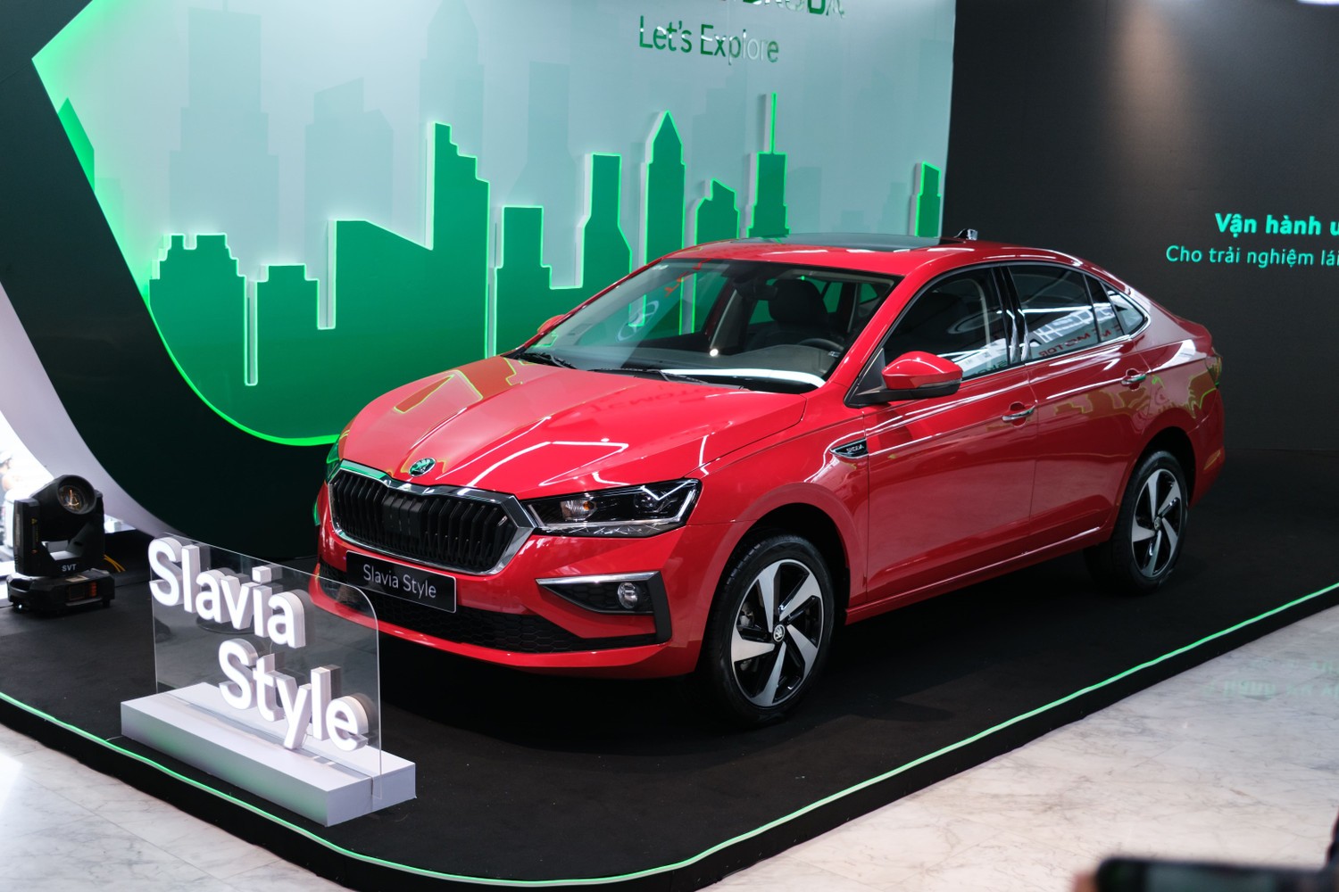 ba-mau-sedan-hot-nhat-viet-nam-khong-ngung-giam-gia4-1761106686.jpg