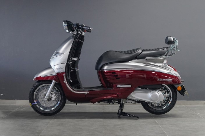 ‘Vua xe ga’ 150cc mới của Pháp ra mắt giá 58 triệu đồng, ‘gây sốt’ vì ‘sang, xịn’ hơn Honda SH Mode ảnh 2