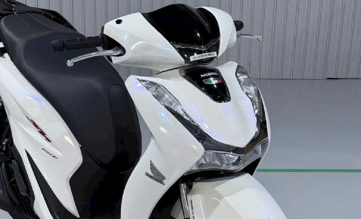 Tin xe máy 23/10: Honda SH bản 2026 chính thức về Việt Nam, khách hàng phát sốt vì quá đẹp, giá mềm