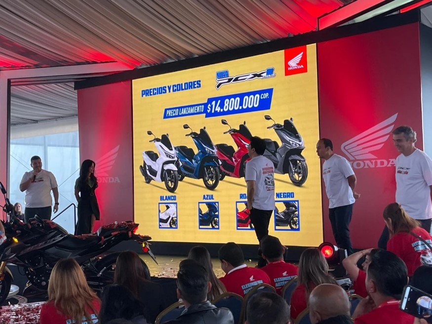 Honda chính thức ra mắt ‘vua xe ga’ 157cc mới thiết kế ấn tượng hơn SH, trang bị lấn át Air Blade ảnh 11