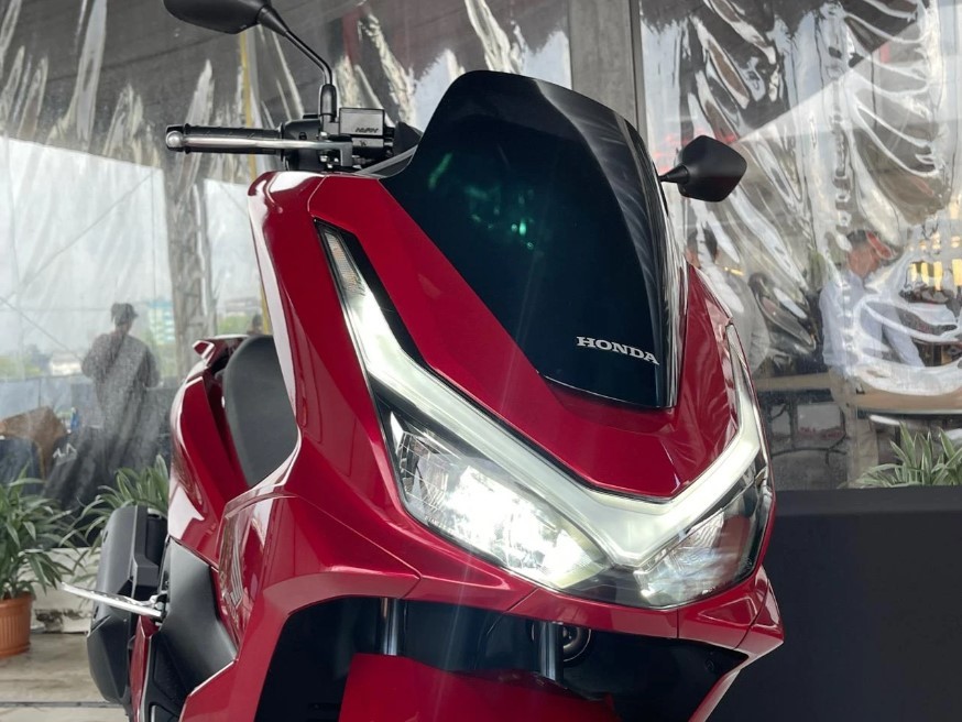 Honda chính thức ra mắt ‘vua xe ga’ 157cc mới thiết kế ấn tượng hơn SH, trang bị lấn át Air Blade ảnh 2