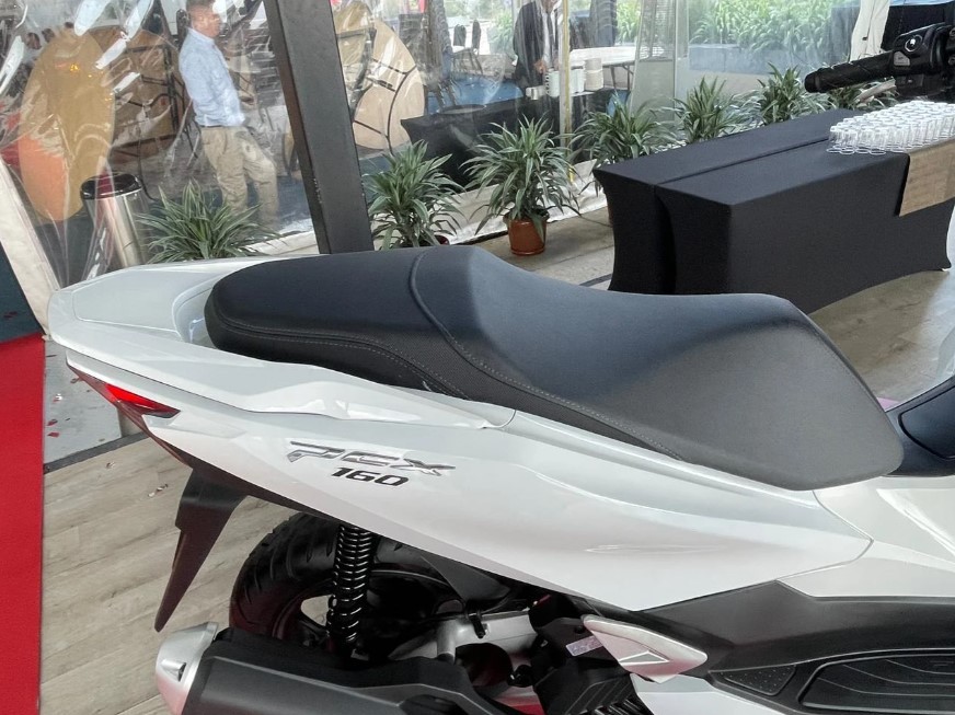 Honda chính thức ra mắt ‘vua xe ga’ 157cc mới thiết kế ấn tượng hơn SH, trang bị lấn át Air Blade ảnh 8
