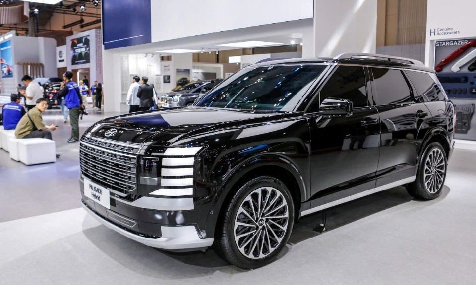 mau-suv-anh-em-voi-hyundai-palisade-doi-moi-thiet-ke-sang-trong3-1761193069.jpg
