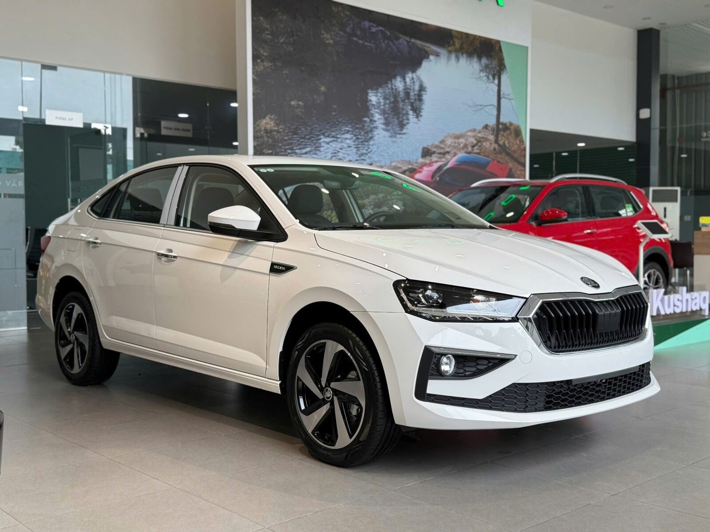mitsubishi-xpander-va-skoda-slavia-dong-loat-giam-gia-manh-thi-truong-o-to-viet-nam-nong-ruc-cuoi-nam2-1761214981.jpg