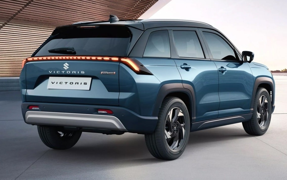 suzuki-tung-suv-co-b-gia-chi-310-trieu-trang-bi-cuc-xin-du-suc-doi-dau-toyota-raize3-1761205980.jpg
