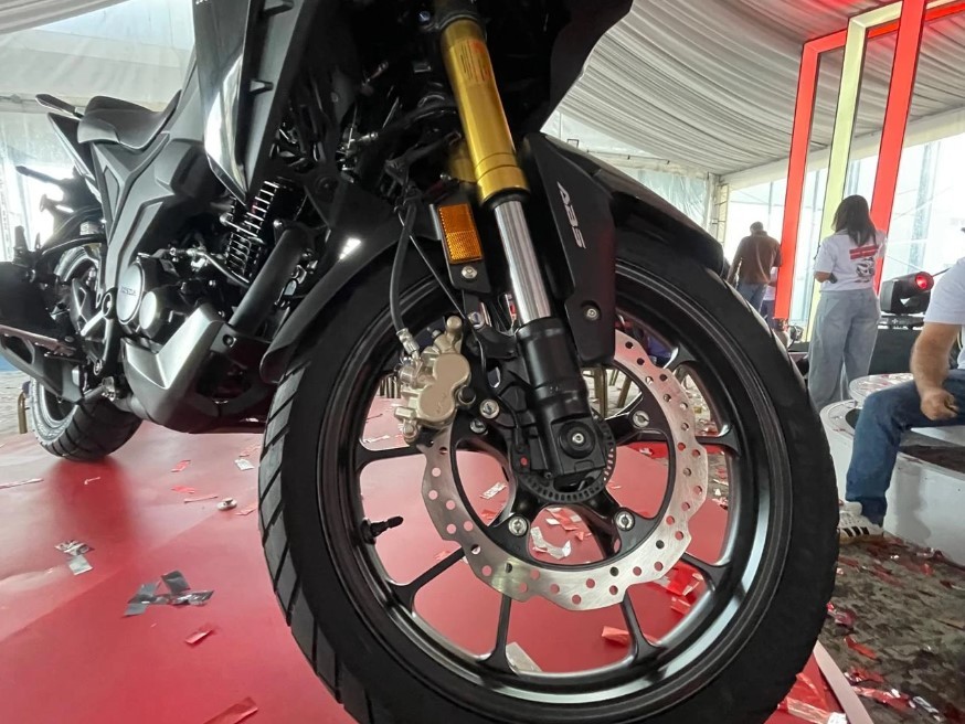 Honda ra mắt 'vua côn tay' 184cc có ABS 2 kênh xịn hơn Winner R và Yamaha Exciter, giá 79 triệu đồng ảnh 4